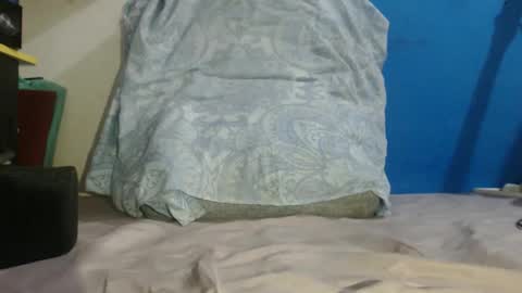 Snapshot of oly10022020 chatting on 11, 3, 2025 OlySantos online show from 11, 3, 2025