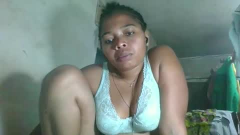 Snapshot of olyvienne90 chatting on 16, 1, 2026 olyvienne90 online show from 16, 1, 2026