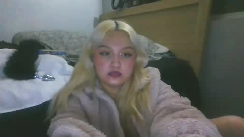 omathena11_11 online show from 11, 1, 2025