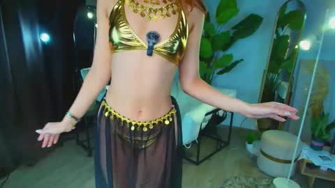 Miss Omelia online show from 20, 5, 2026