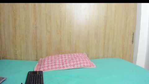 Snapshot of on_tefa chatting on 25, 3, 2026 Violette online show from 25, 3, 2026