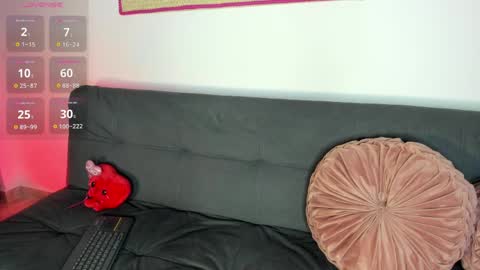 Snapshot of on_tefa chatting on 9, 4, 2026 Violette online show from 9, 4, 2026