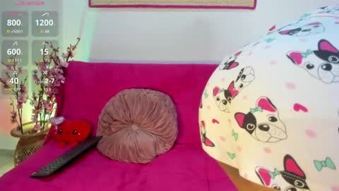 Snapshot of on_tefa chatting on 23, 4, 2026 Violette online show from 23, 4, 2026