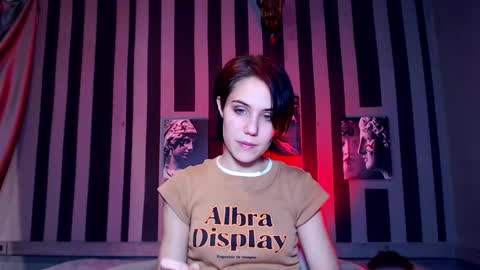 Snapshot of onaloon chatting on 21, 11, 2025 onaloon online show from 21, 11, 2025