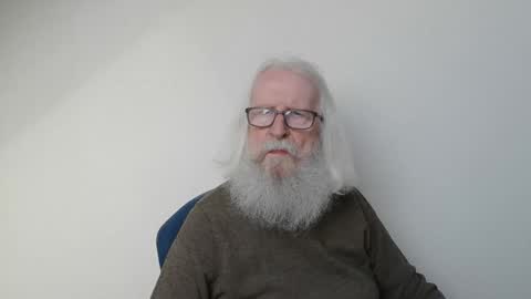 Snapshot of onanister chatting on 23, 4, 2026 Somewhere over the rainbow online show from 23, 4, 2026