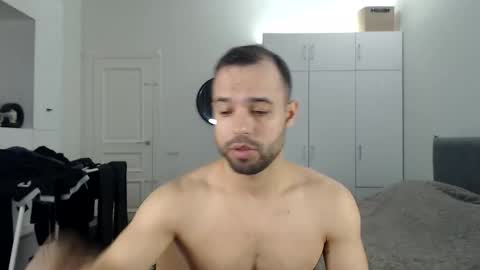 onebestlover online show from 24, 11, 2025