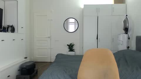 Snapshot of onebestlover chatting on 16, 2, 2026 onebestlover online show from 16, 2, 2026