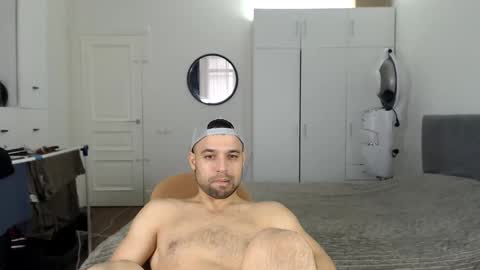 Snapshot of onebestlover chatting on 24, 2, 2026 onebestlover online show from 24, 2, 2026