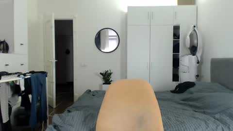 Snapshot of onebestlover chatting on 25, 2, 2026 onebestlover online show from 25, 2, 2026