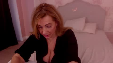 Snapshot of oneblondenicole chatting on 17, 2, 2025 Nicole online show from 17, 2, 2025