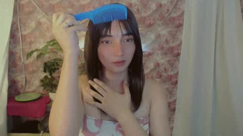 Snapshot of onelesslonelygirl69 chatting on 17, 6, 2026 KLIER online show from 17, 6, 2026