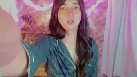 Snapshot of onelesslonelygirl69 chatting on 21, 7, 2026 KLIER online show from 21, 7, 2026