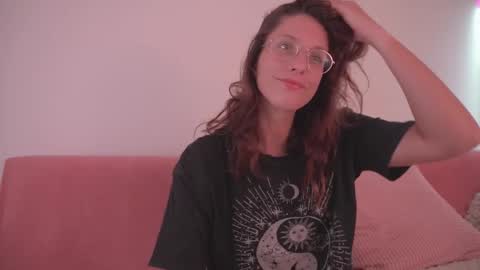 Snapshot of onelittlemermaid chatting on 10, 9, 2025 Ariel online show from 10, 9, 2025