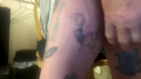 Snapshot of onesmallweenie chatting on 19, 5, 2026 onesmallweenie online show from 19, 5, 2026