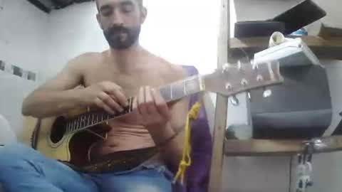 Snapshot of onfirebigman chatting on 28, 1, 2025 Giorgeo Armani online show from 28, 1, 2025