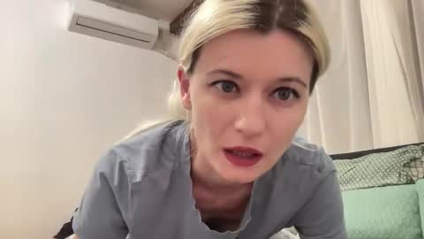 Snapshot of onika_cox chatting on 8, 6, 2026 Onika online show from 8, 6, 2026