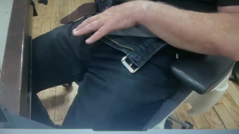 onlocationnyc online show from 1, 10, 2025