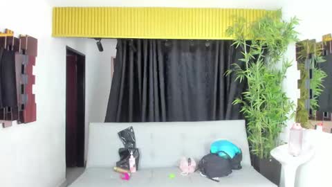 Snapshot of only_dolls chatting on 9, 9, 2025 Aitana - Zara - Ariana online show from 9, 9, 2025