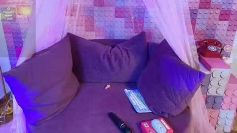 Heidy Carmona online show from 16, 12, 2025