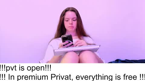 Snapshot of only_sarah1 chatting on 23, 10, 2025 only_sarah1 online show from 23, 10, 2025