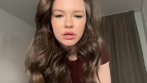 Alice De Milo online show from 2, 3, 2026