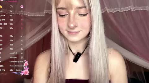 Snapshot of onlyeva1 chatting on 4, 4, 2026 Eva online show from 4, 4, 2026