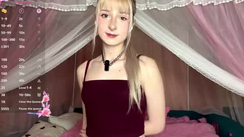 Snapshot of onlyeva1 chatting on 9, 4, 2026 Eva online show from 9, 4, 2026
