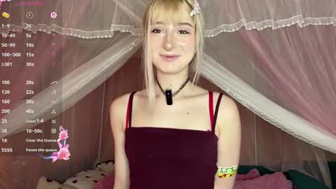 Snapshot of onlyeva1 chatting on 17, 4, 2026 Eva online show from 17, 4, 2026
