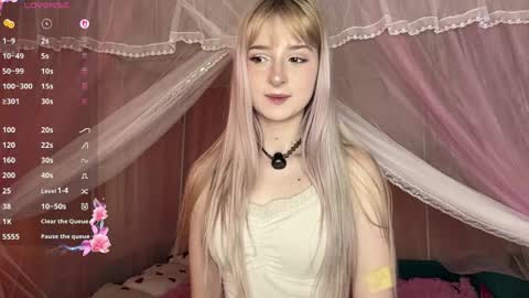 Snapshot of onlyeva1 chatting on 21, 4, 2026 Eva online show from 21, 4, 2026