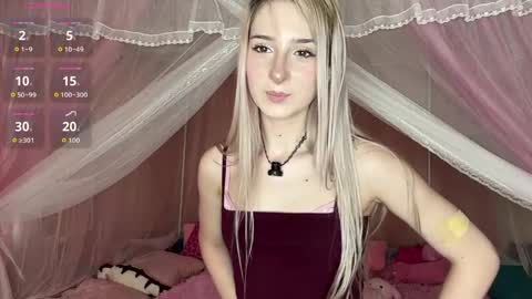 Snapshot of onlyeva1 chatting on 4, 5, 2026 Eva online show from 4, 5, 2026
