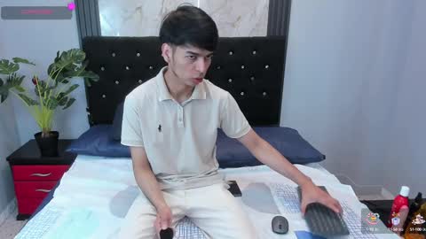 Snapshot of onlyjos_ chatting on 14, 9, 2025 Josh - Schedule 1400 - 2200 online show from 14, 9, 2025