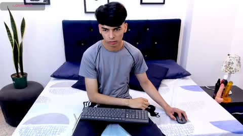 Snapshot of onlyjos_ chatting on 16, 9, 2025 Josh - Schedule 1400 - 2200 online show from 16, 9, 2025
