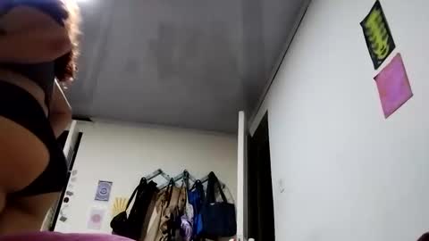 Snapshot of onlysaralee chatting on 21, 9, 2025 Sara Lee online show from 21, 9, 2025