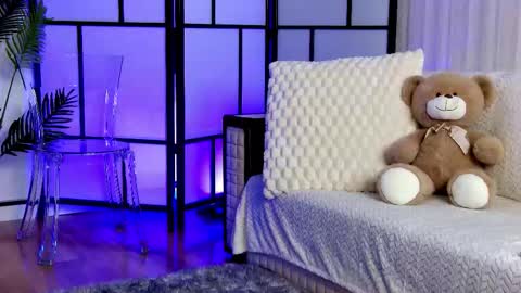 Xandra online show from 24, 11, 2025