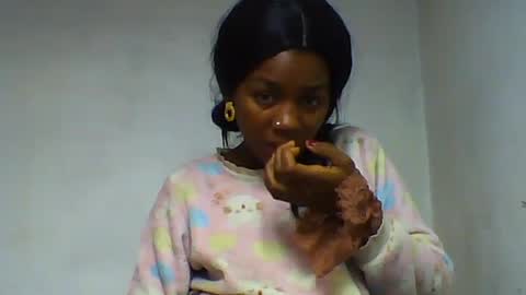 Snapshot of oooorazanasoa chatting on 24, 6, 2026 oooorazanasoa online show from 24, 6, 2026