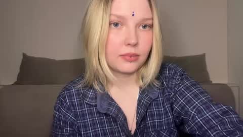 Snapshot of opheliaritz chatting on 10, 4, 2026 Ophelia online show from 10, 4, 2026