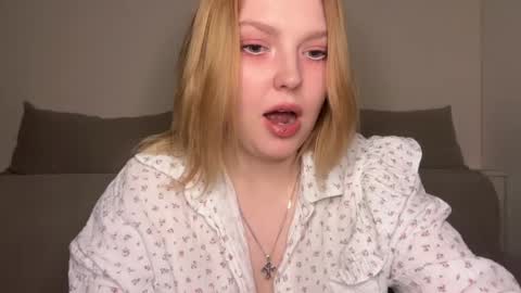 Snapshot of opheliaritz chatting on 27, 4, 2026 Ophelia online show from 27, 4, 2026