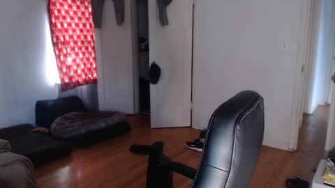 Snapshot of oregon87 chatting on 25, 2, 2025 The Oregon Lumberjack online show from 25, 2, 2025