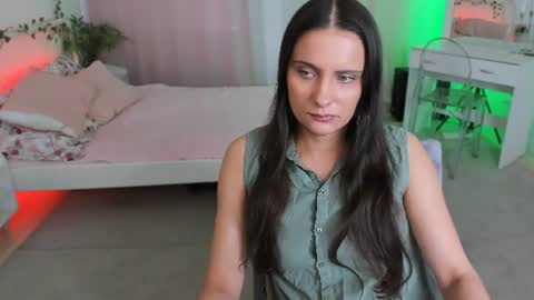 Snapshot of orfeya_one chatting on 22, 6, 2026 Orfeya online show from 22, 6, 2026