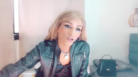 Snapshot of oriana_braom chatting on 4, 3, 2025 Oriana braom online show from 4, 3, 2025