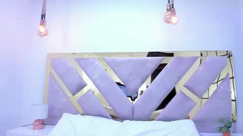 Miss Guzman  online show from 16, 12, 2024