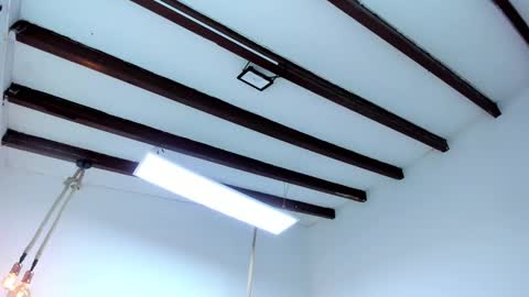 Miss Guzman  online show from 28, 1, 2025