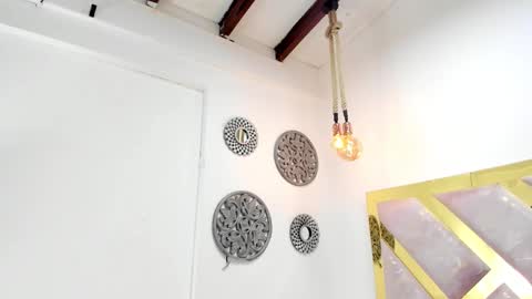 Miss Guzman  online show from 29, 1, 2025