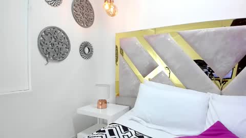 Miss Guzman  online show from 2, 2, 2025