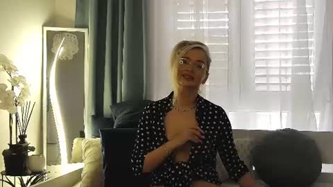 orianawade online show from 6, 8, 2026