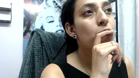 Snapshot of orianna_bodmod chatting on 21, 4, 2026 ORIANNA online show from 21, 4, 2026