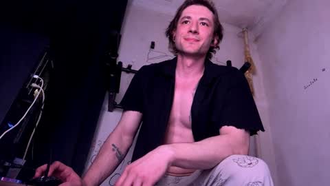 Snapshot of origamicat chatting on 15, 4, 2026 origamicat online show from 15, 4, 2026