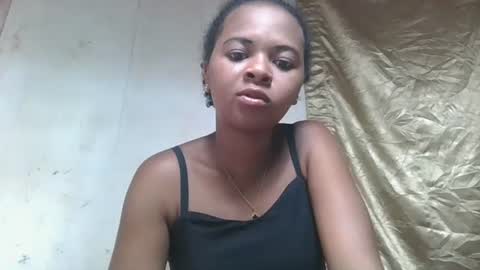 ornellahhh online show from 4, 12, 2025