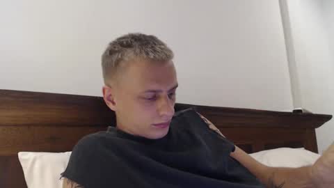 Snapshot of oscar_sssky chatting on 7, 2, 2025 Oscar online show from 7, 2, 2025