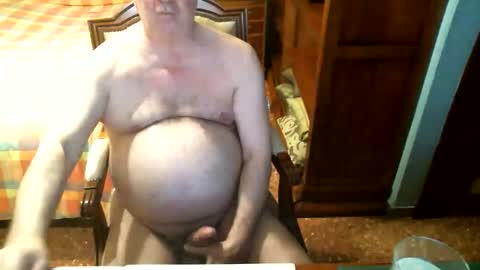 Snapshot of oscarw chatting on 21, 4, 2026 Oscar online show from 21, 4, 2026